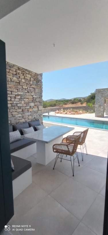 Paros-Memories-Neubau-Villen, Sportpool Aspro Chorio Εξωτερικό φωτογραφία