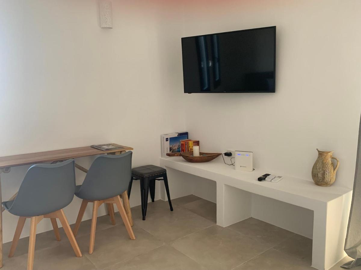 Paros-Memories-Neubau-Villen, Sportpool Aspro Chorio Εξωτερικό φωτογραφία